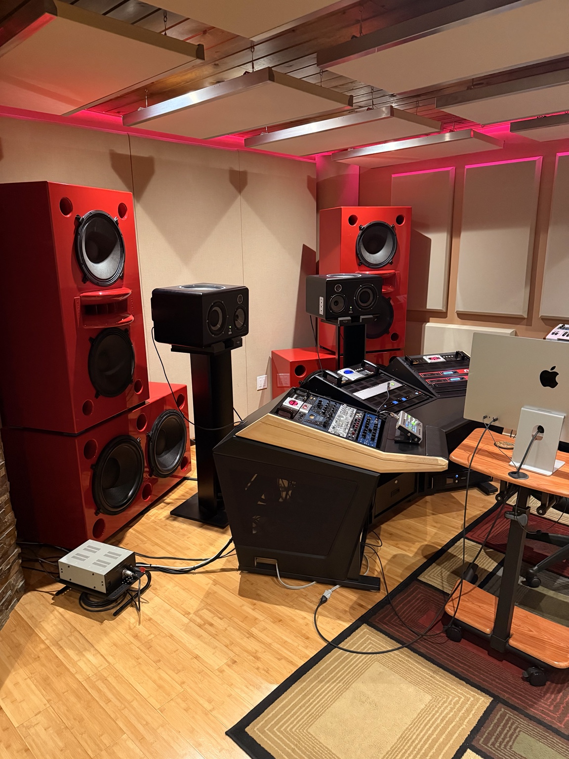 La Companioni: Cadena de audio de alta gama para que tu música tenga el mejor sonido, el brillo y la claridad de un hit mundial.